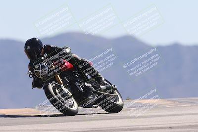 media/Oct-13-2025-Moto Forza (Mon) [[a66d839500]]/3-B Group/Session 4 (Turn 9)/